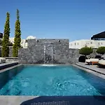 Epicenter Luxury Lägenhetshotell 4*