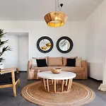 Lägenhetshotell Epicenter Luxury Mesaria