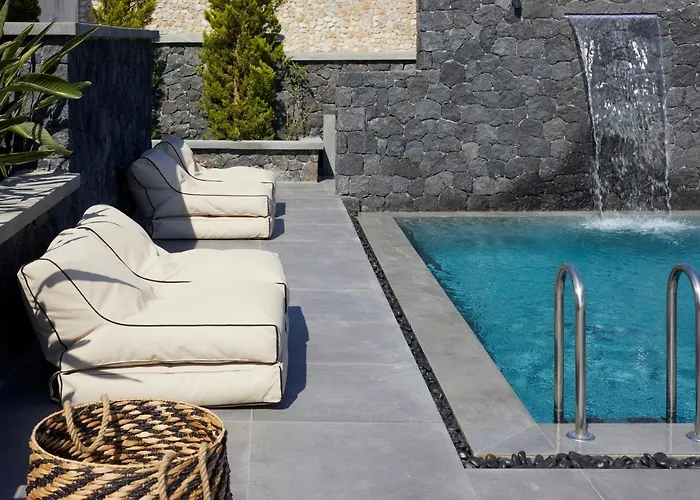 Epicenter Luxury מלון דירות 4*