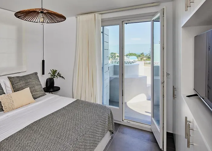 מלון דירות Epicenter Luxury 4*